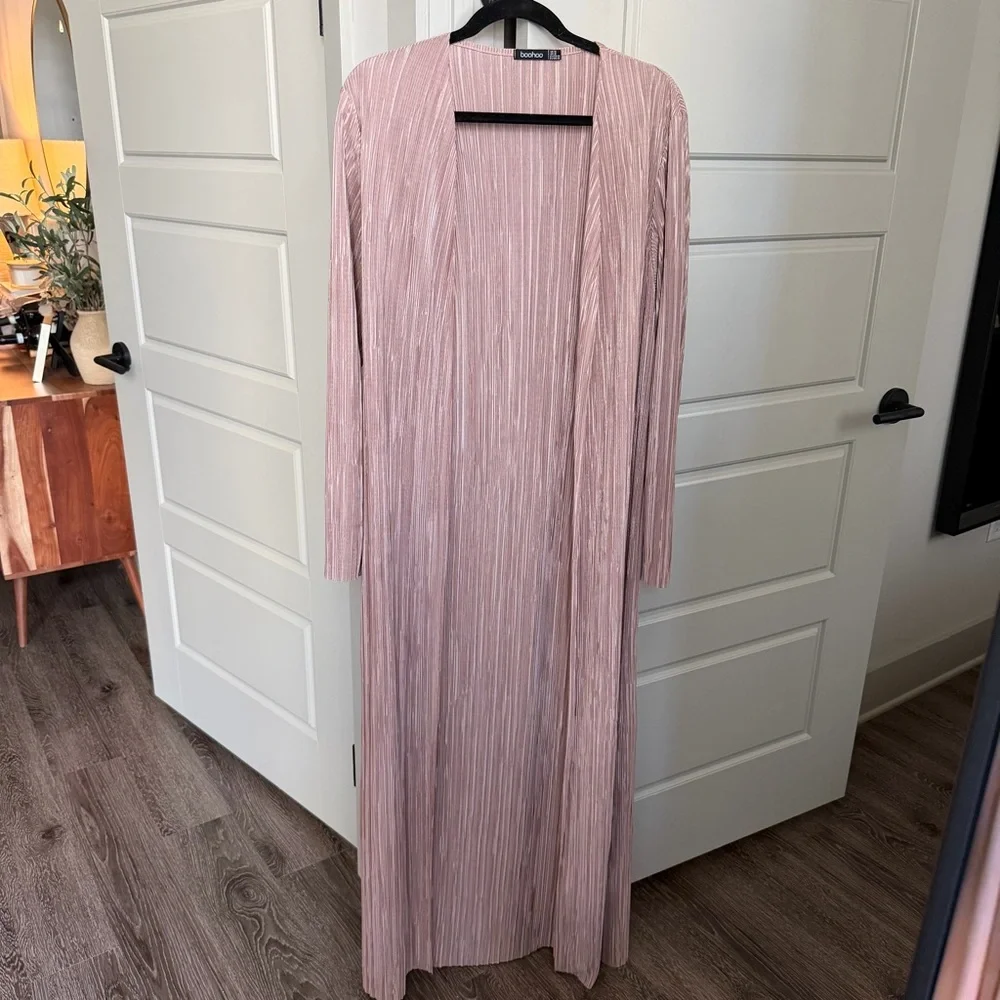 Boohoo Pleated Open-Front Duster Cardigan - Picture 2 of 9
